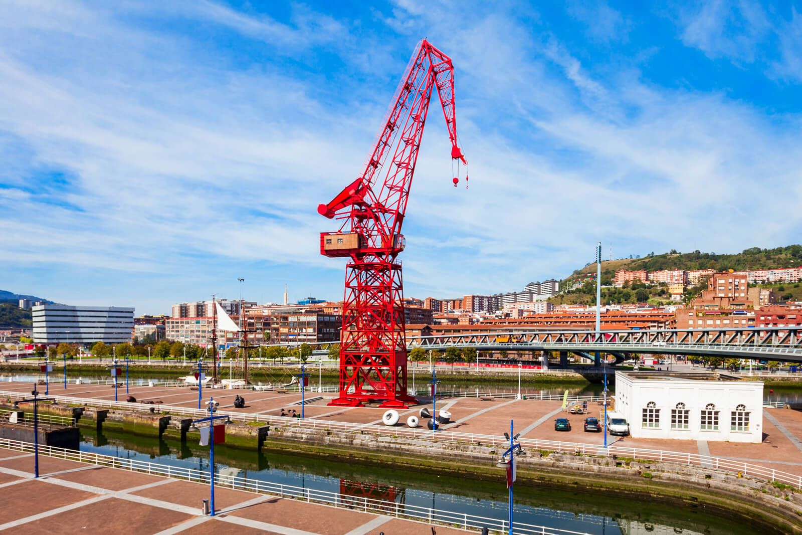 grua carola bilbao