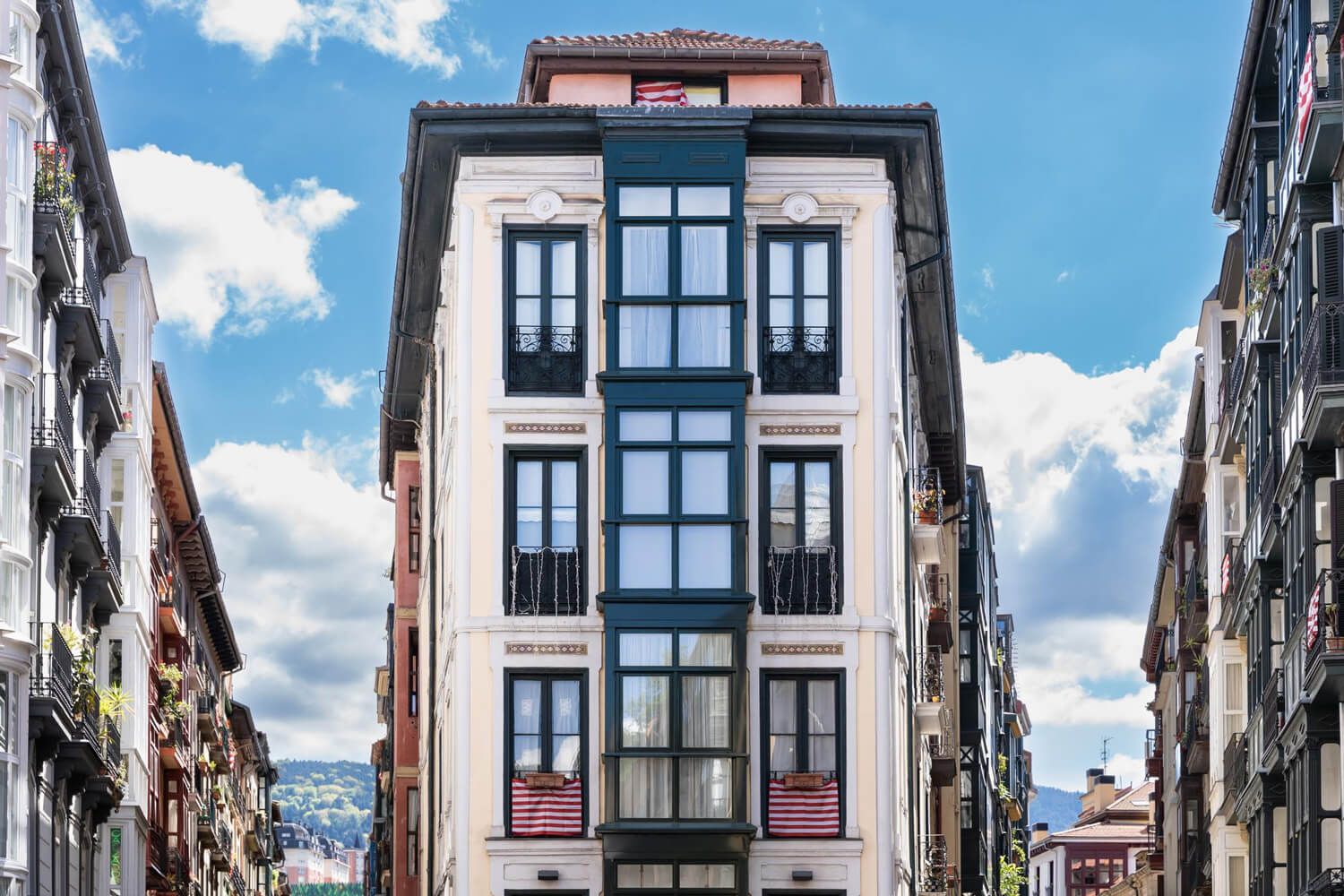 hoteles en el casco viejo de bilbao